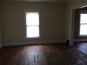 203 Cutler St in Waterloo, IA - Building Photo - Building Photo