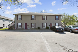 100 E Otway St in Odessa, MO - Building Photo - Building Photo