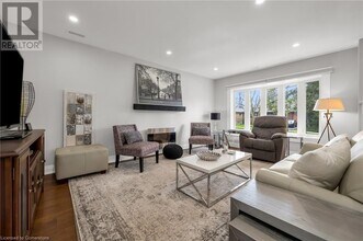 22 N Heights Rd in Toronto, ON - Building Photo - Building Photo
