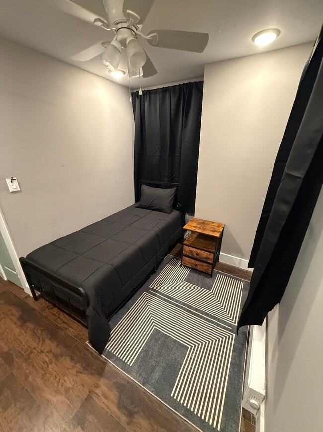 5116 Master St, Unit 2nd Fl