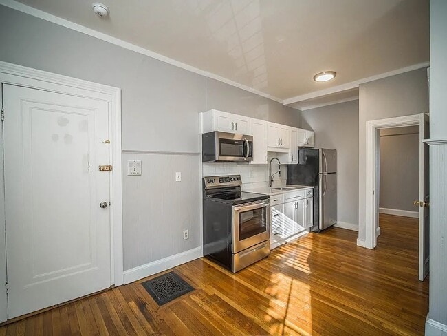 510 E Broadway in Boston, MA - Building Photo - Building Photo