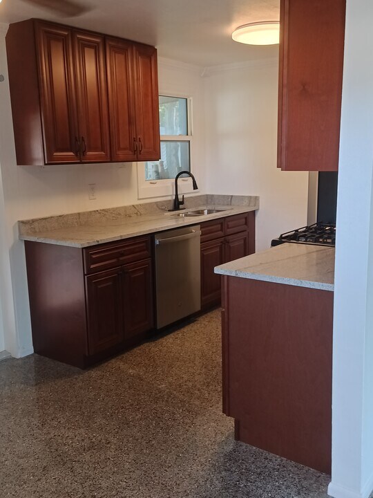 9098 Southern Comfort Dr in Largo, FL - Building Photo