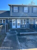 5340 Kingsbury St in Jacksonville, FL - Building Photo