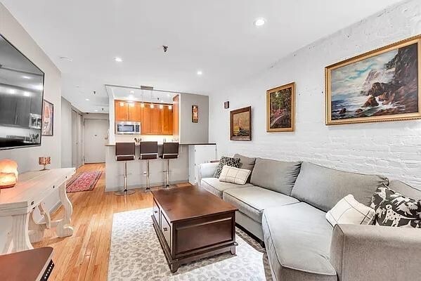 67 E 11th St in New York, NY - Building Photo