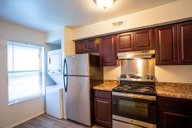 Stonington Court Apartments in Lindenwold, NJ - Foto de edificio - Interior Photo