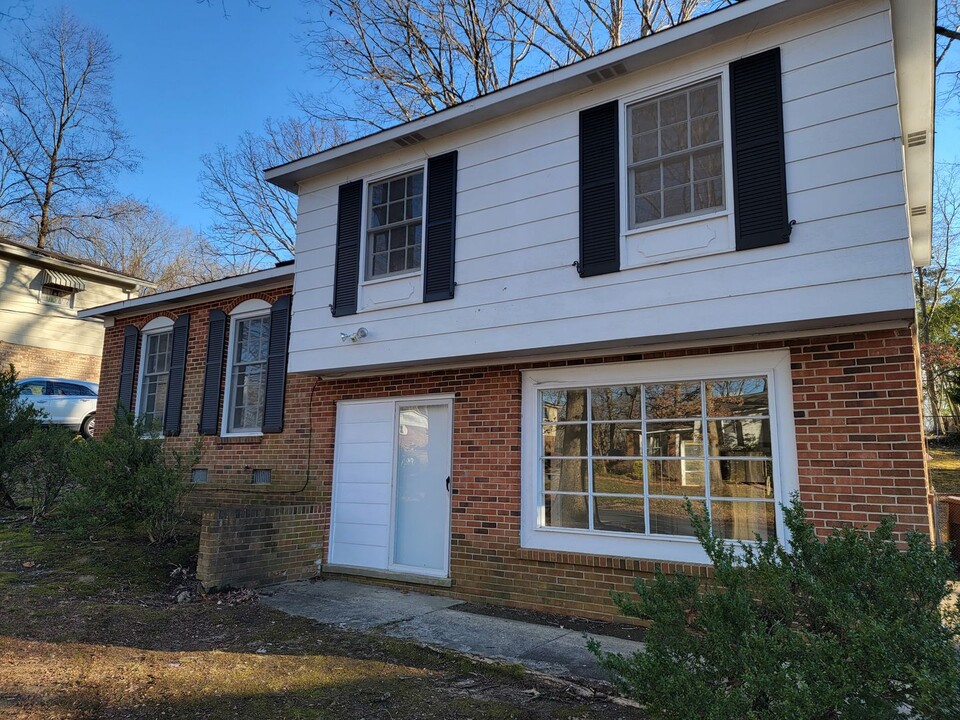 4113 Farmbrooke Dr in Greensboro, NC - Building Photo