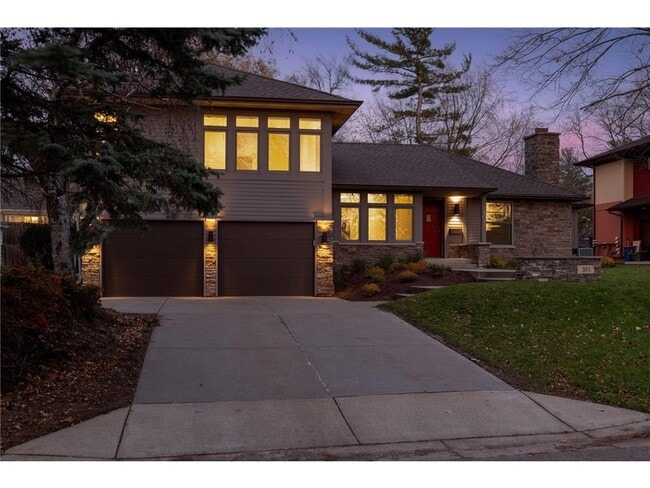 301 Turnpike Rd in Minneapolis, MN - Building Photo - Building Photo