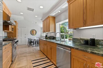 1401 Jonesboro Dr in Los Angeles, CA - Building Photo - Building Photo
