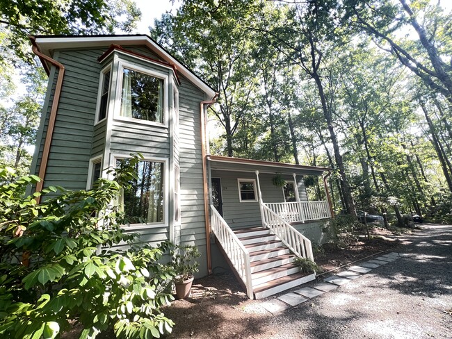 29 Hunters Way in Chapel Hill, NC - Building Photo - Building Photo