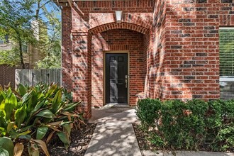 231 E Golden Arrow Cir in Spring, TX - Building Photo - Building Photo