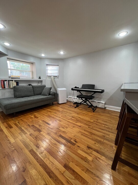 3415 W Lyndale St in Chicago, IL - Building Photo