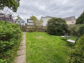 51 Lee Ave in Newport, RI - Building Photo - Building Photo