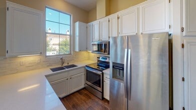 8130 E Naples Ln in Anaheim, CA - Building Photo - Building Photo