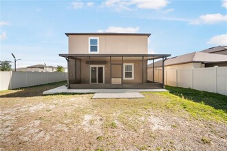 9301 Lemon Drop Lp in Sun City Center, FL - Building Photo - Building Photo
