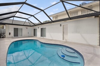 5230 Woodruff Ln in Palm Beach Gardens, FL - Building Photo - Building Photo