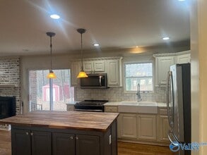 7110 Jones Valley Dr SE in Huntsville, AL - Building Photo - Building Photo