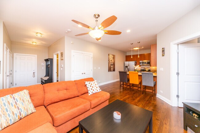 4616 N Kenmore Ave in Chicago, IL - Building Photo - Building Photo