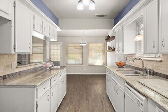 11111 Sagepike Cir in Houston, TX - Foto de edificio - Building Photo