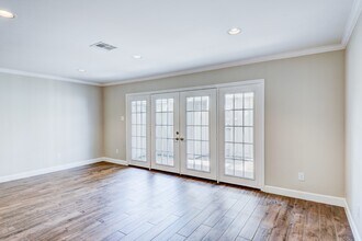 5869 Valley Forge Dr in Houston, TX - Building Photo - Building Photo