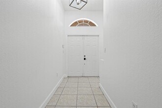 11255 NW 53rd Ln in Doral, FL - Building Photo - Building Photo