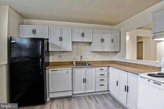 7216 Lost Spring Ct in Lanham, MD - Building Photo - Building Photo