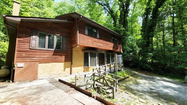 property at 2600 E Fork Rd