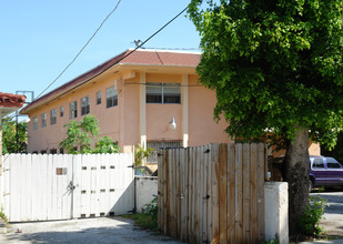 1317 SW 5th St in Miami, FL - Building Photo - Building Photo