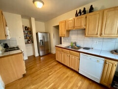46 Brookley Rd, Unit 3 in Boston, MA - Building Photo - Building Photo