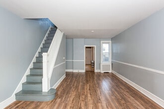 3030 Tulip St in Philadelphia, PA - Foto de edificio - Building Photo