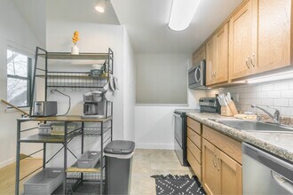 515 Donofrio Dr, Unit 6 in Madison, WI - Foto de edificio - Building Photo