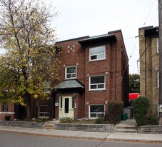 18 Millwood Rd in Toronto, ON - Building Photo
