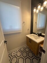 6853 W Belmont Ave, Unit 1R in Chicago, IL - Building Photo - Building Photo