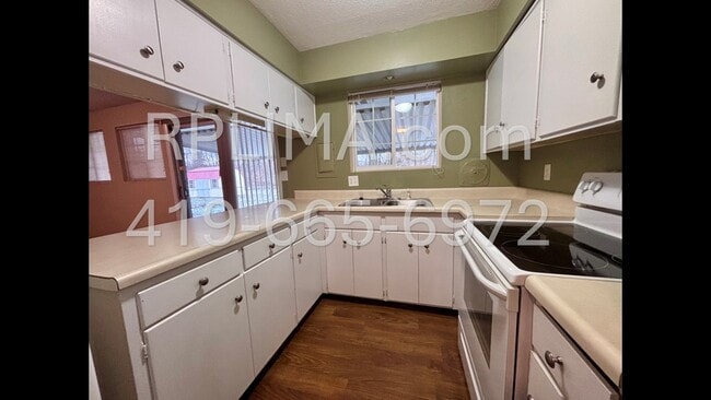 602 MacKenzie Dr in Lima, OH - Building Photo - Building Photo