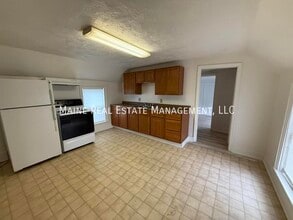 329 Union St in Bangor, ME - Building Photo - Building Photo