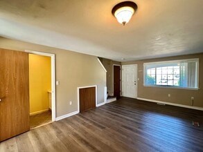 64 Kennedy Dr in Chelmsford, MA - Building Photo - Building Photo