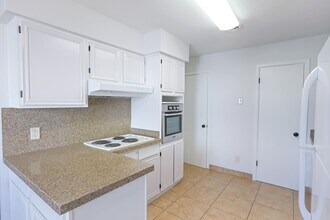 6520 Delmonico Dr in Colorado Springs, CO - Building Photo - Building Photo