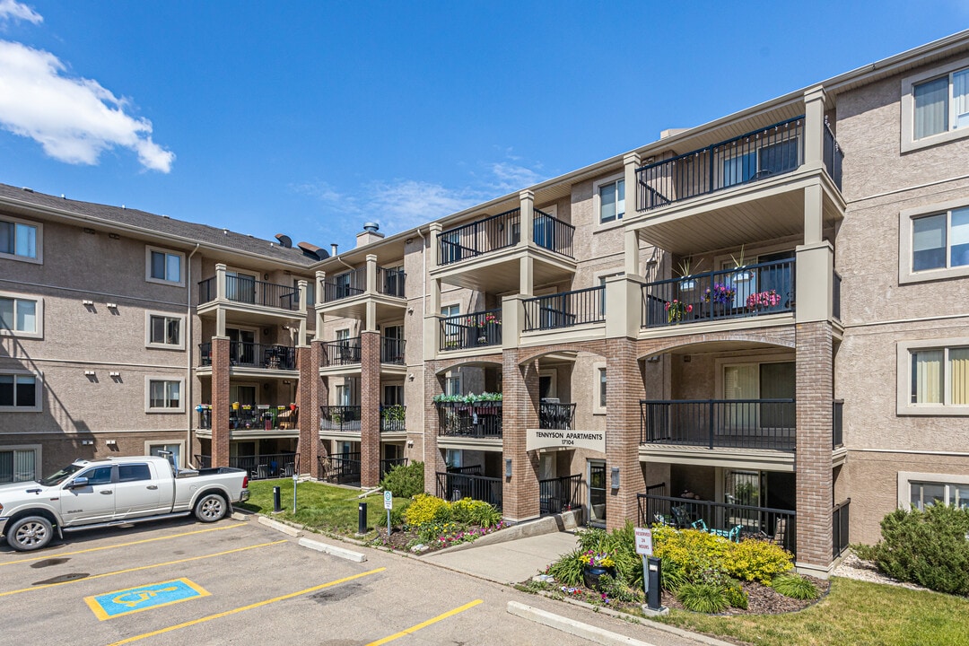 Tennyson Apartments in Edmonton, AB - Building Photo