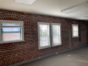 160 E 3rd St in Pittsburg, CA - Building Photo - Building Photo
