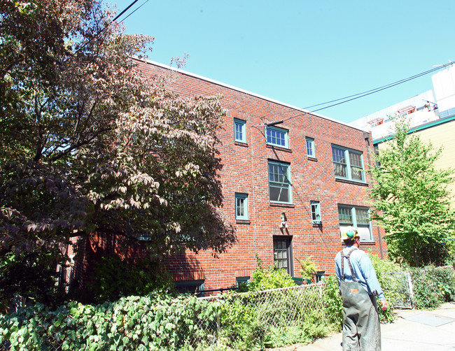 408 Bellevue Ave E in Seattle, WA - Foto de edificio - Building Photo