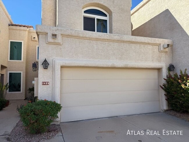1425 W Coral Reef Dr in Gilbert, AZ - Building Photo - Building Photo