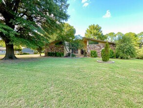 304 Bermuda Dr in Jonesboro, AR - Building Photo - Building Photo
