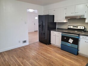 12104 E Nevada Pl in Aurora, CO - Building Photo - Building Photo
