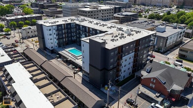 The Stella in Indianapolis, IN - Foto de edificio - Building Photo