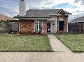 2134 Lonnie Ln in Oklahoma City, OK - Building Photo