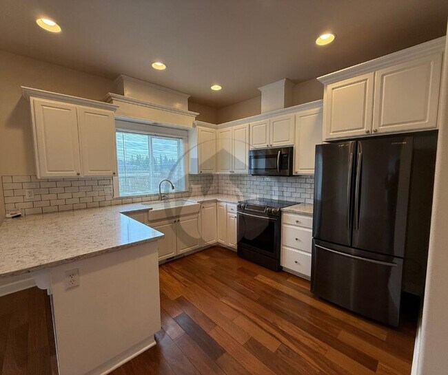 2475 Stoneway Ct NW in Salem, OR - Building Photo - Building Photo