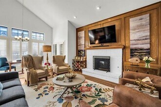 3216 San Jacinto St in Dallas, TX - Building Photo - Building Photo