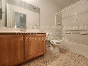 7127 Cabin Fever St in Las Vegas, NV - Building Photo - Building Photo