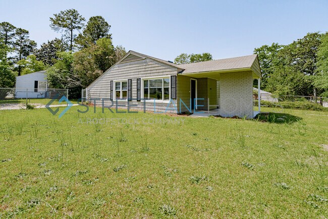 1103 Croft Ave NE photo'