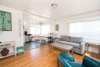 713 Venice Ct. in San Diego, CA - Building Photo - Building Photo