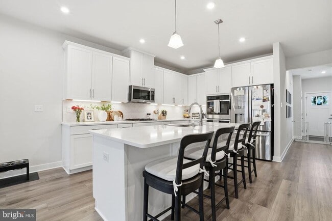 60 Pratt Ln in Lawrence Township, NJ - Building Photo - Building Photo